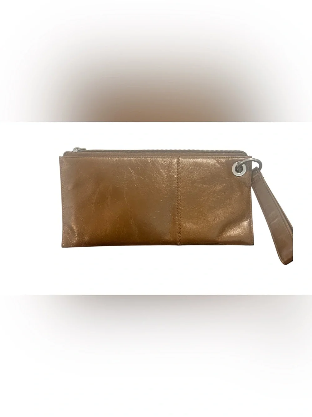 HOBO Vida Wristlet In Polished Leather - Truffle